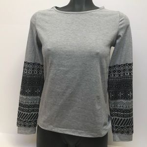 Geometric design long sleeve tee